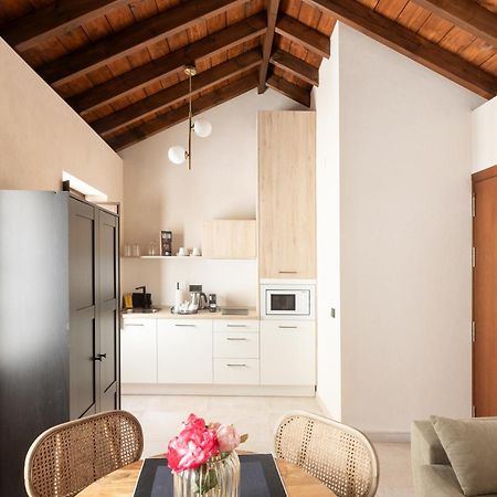 Casa Senorial Del Siglo XVIII Aparthotel เซบีญา ภายนอก รูปภาพ