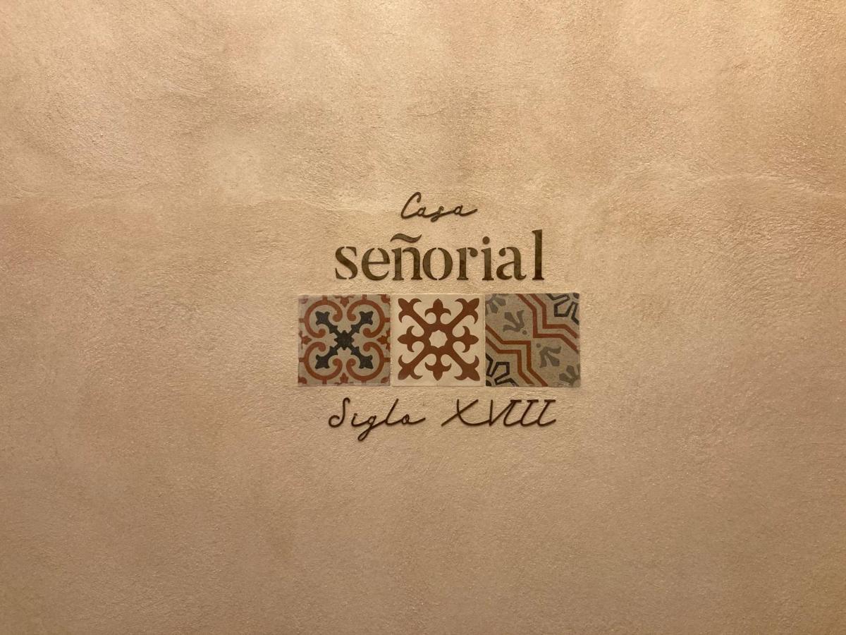 Casa Senorial Del Siglo XVIII Aparthotel เซบีญา ภายนอก รูปภาพ