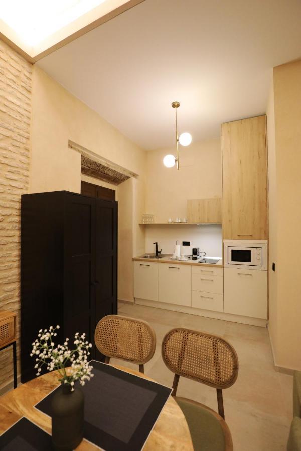 Casa Senorial Del Siglo XVIII Aparthotel เซบีญา ภายนอก รูปภาพ