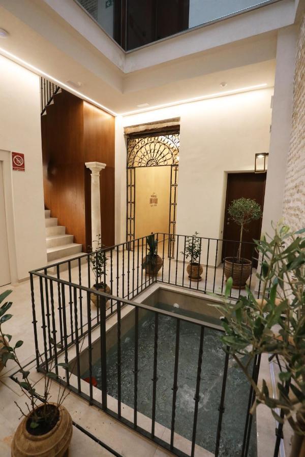 Casa Senorial Del Siglo XVIII Aparthotel เซบีญา ภายนอก รูปภาพ